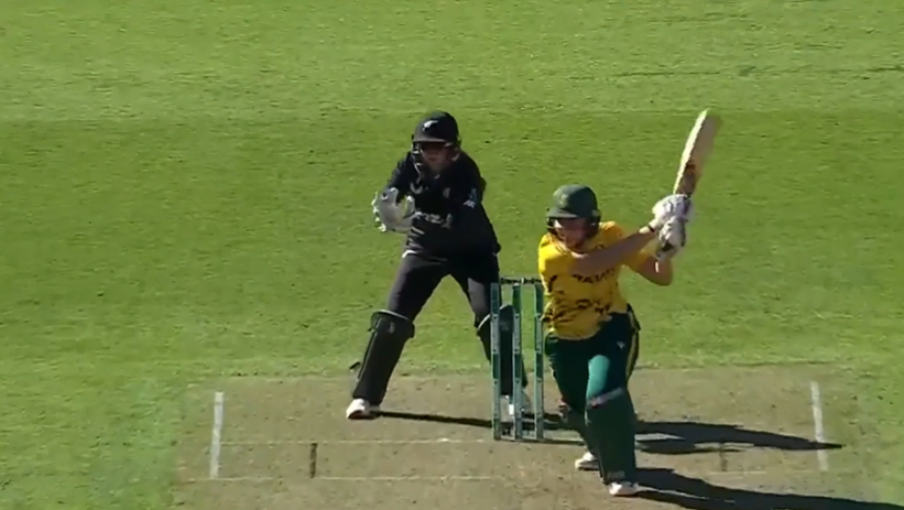 Maiden T20I Fifty! Annerie Dercksen shines with the bat