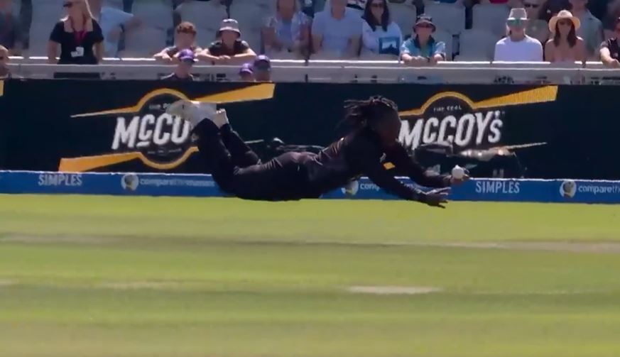 SUPERHUMAN! Witness Dottin's sensational aerial stunner