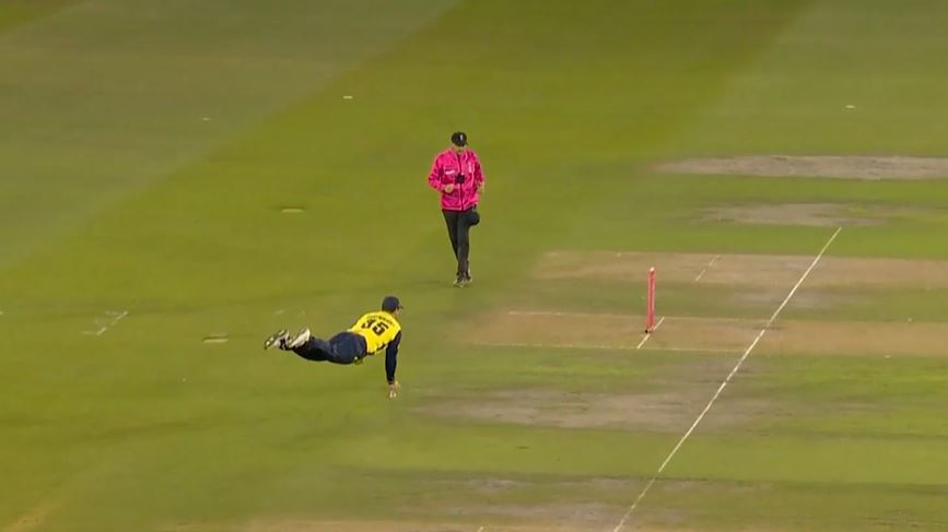 FLYING FINISH! Cartwright’s mid-air heroics floored Hughes