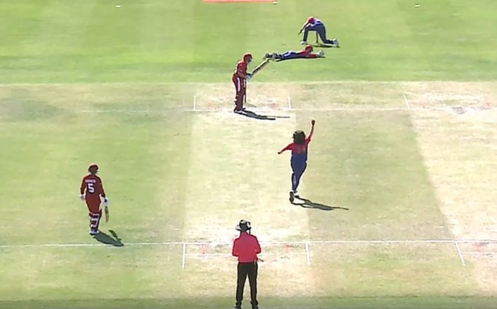 Samaira Dharnidharka's 3 for 10 | Match 4