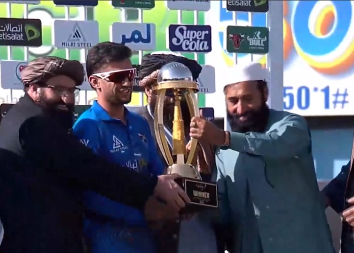 Amo Sharks beat Mis-e-Ainak Knights by 8 wickets | Final