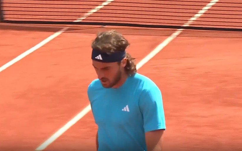 Stefanos Tsitsipas vs Giovanni Mpetshi Perricard | Day 2 | Center Court