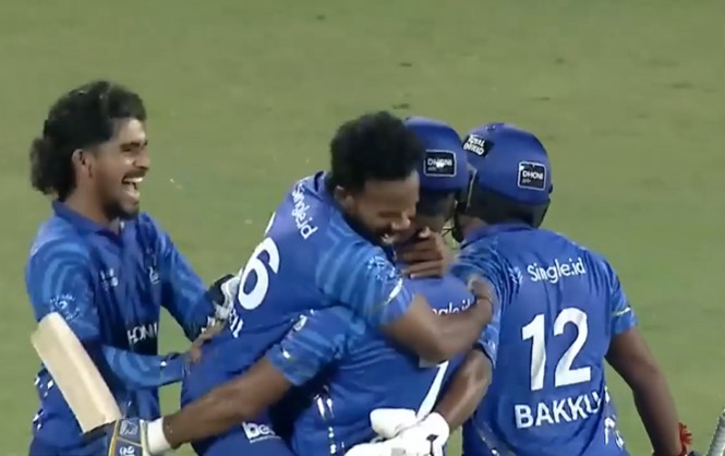 Kochi Blue Tigers beat Aries Kollam Sailors by 4 wickets | Match 8