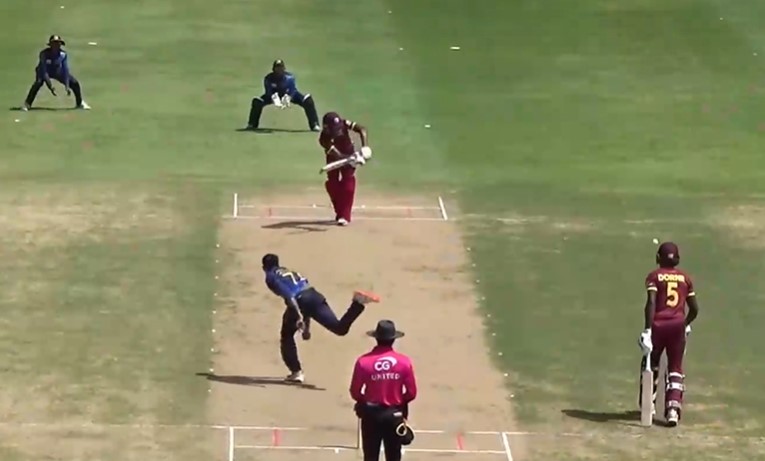 Earsinho Fontaine's 51 off 66 | 3rd ODI