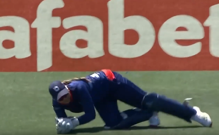 STUNNER! Isabella Gaze dazzles from behind the stumps