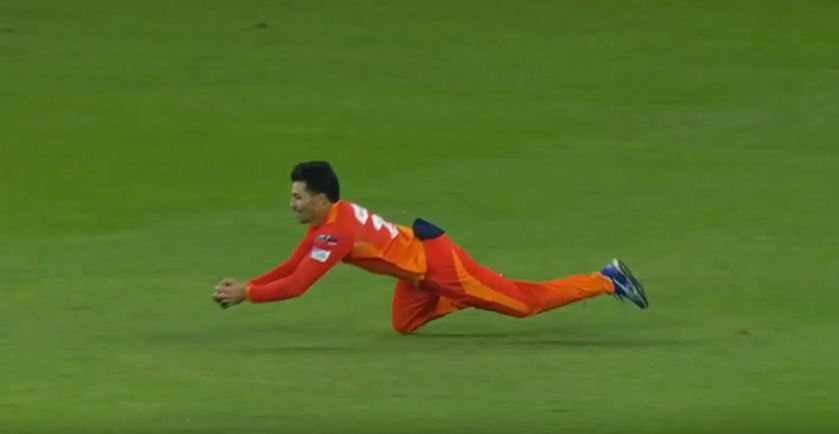MATCH-SAVING CATCH! Gurbaz flies through the air