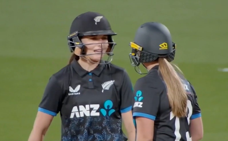 Amelia Kerr's 82 off 52 | 2nd T20I 