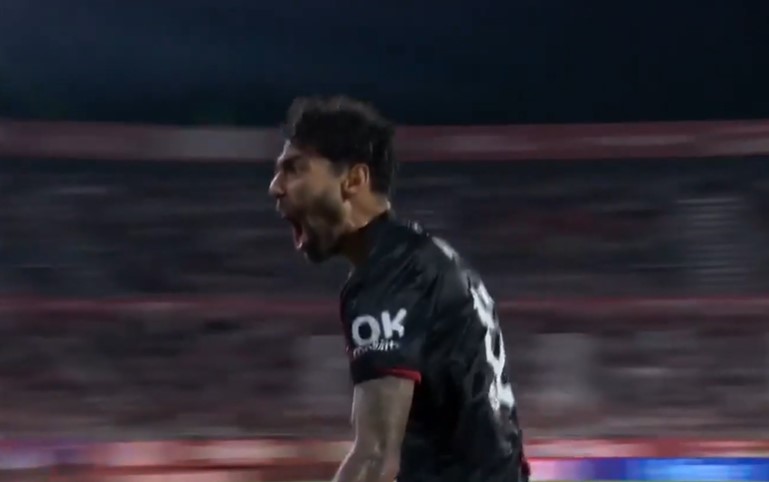 CLASS IN THE AIR! Costa opens the scoring with a header