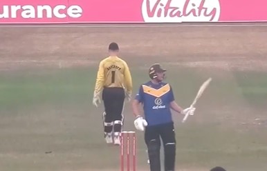 James Coles's 62 off 40 | Match 115