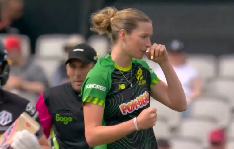 Lauren Bell's 3 for 28 | Match 2