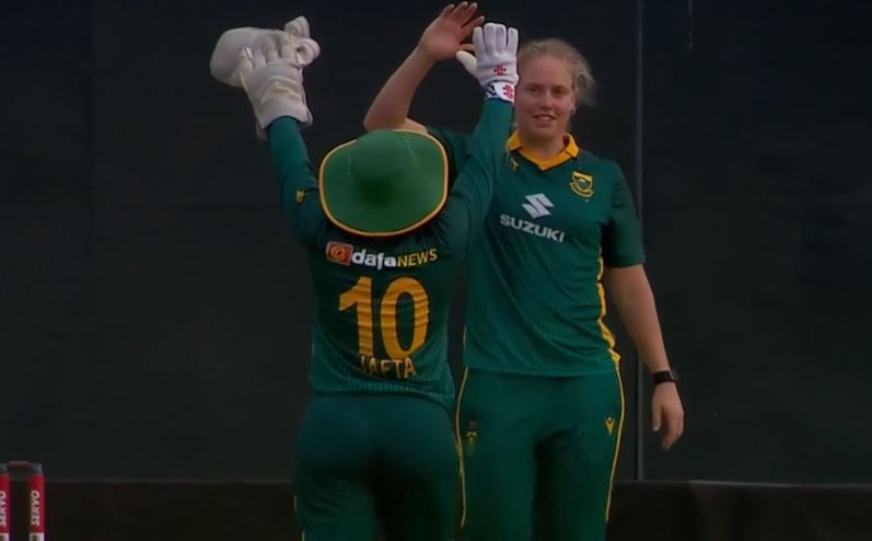 South Africa Women beat Sri Lanka Women by 76 runs | Match 6