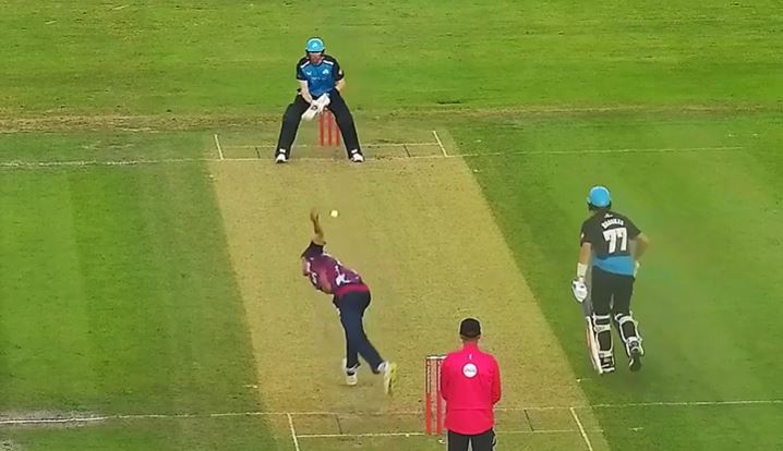 Outrageous! Adam Hose scooped the unthinkable for six