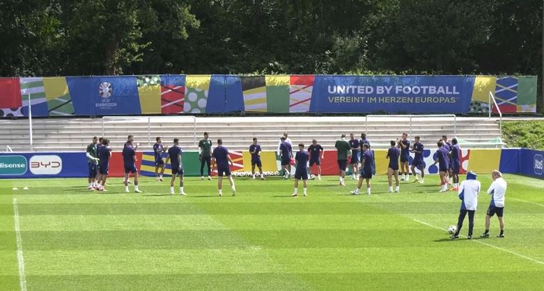 Italy train ahead of upcoming knockout tie against Switzerland