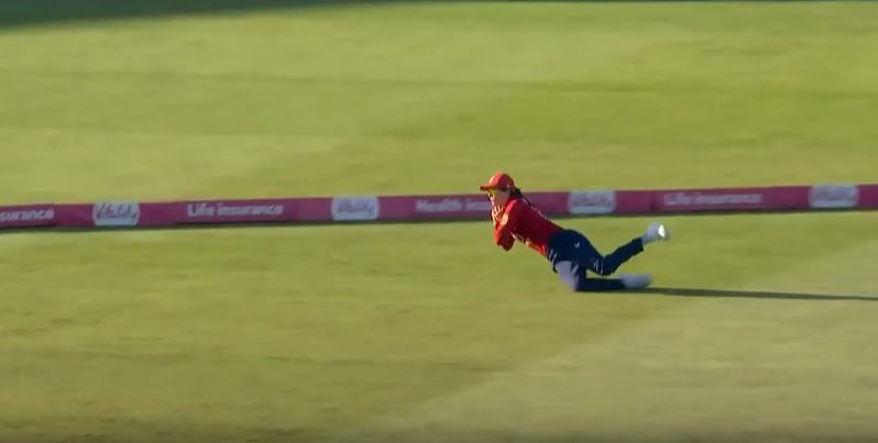 INCREDIBLE! Maia Bouchier pulled off a classy grab in the deep