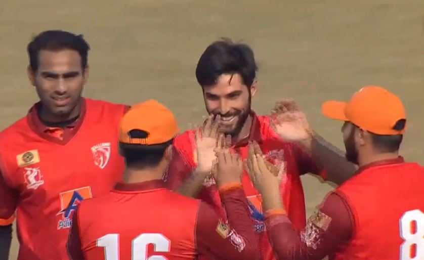Jahandad Khan's 3 for 9 | Match 17