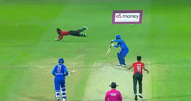 Flying Gloves! Jaker Ali stunned Rashid Khan with a blinder