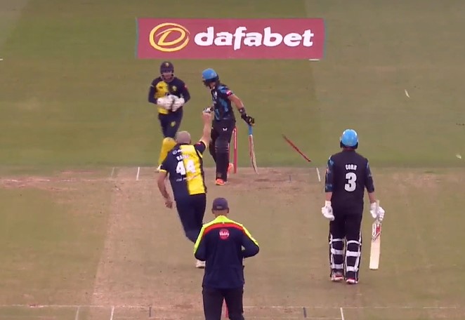 Durham vs Worcestershire: Ben Raine's 3 for 30