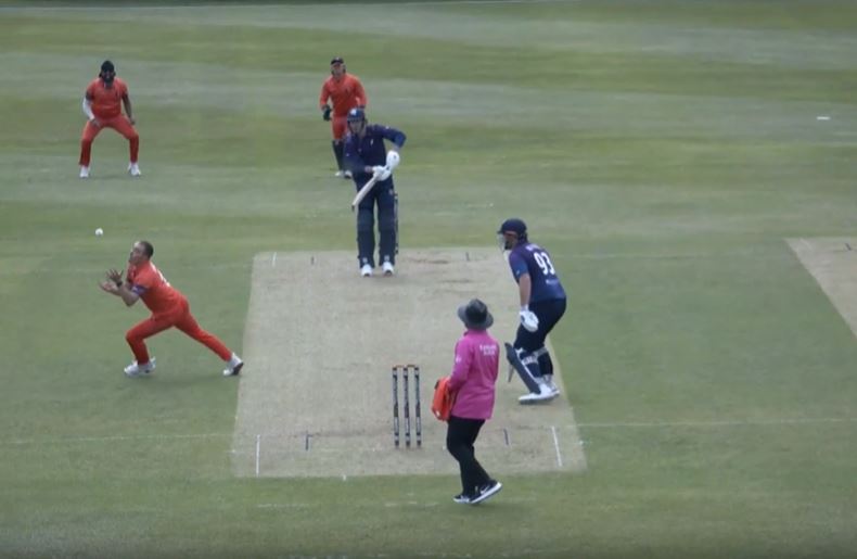 UNBELIEVABLE! Kyle Klein's heart-stopping caught and bowled