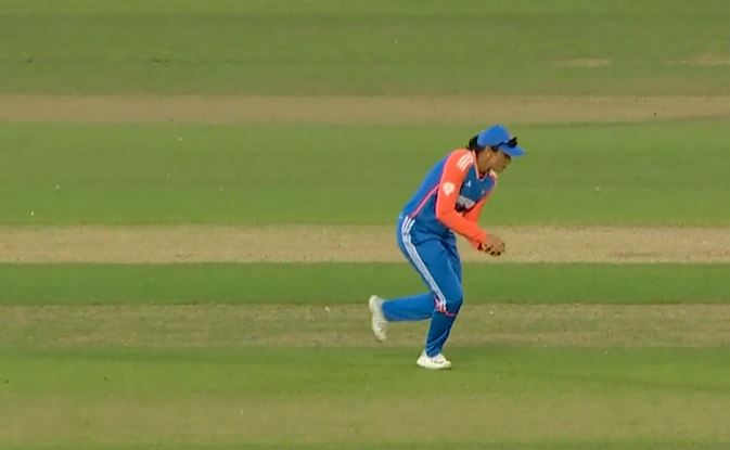OUT OF NOWHERE! Jemimah’s lightning grab shocked Edgbaston