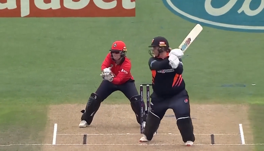 22 OFF 6! Jess Watkin pummels Melissa Banks