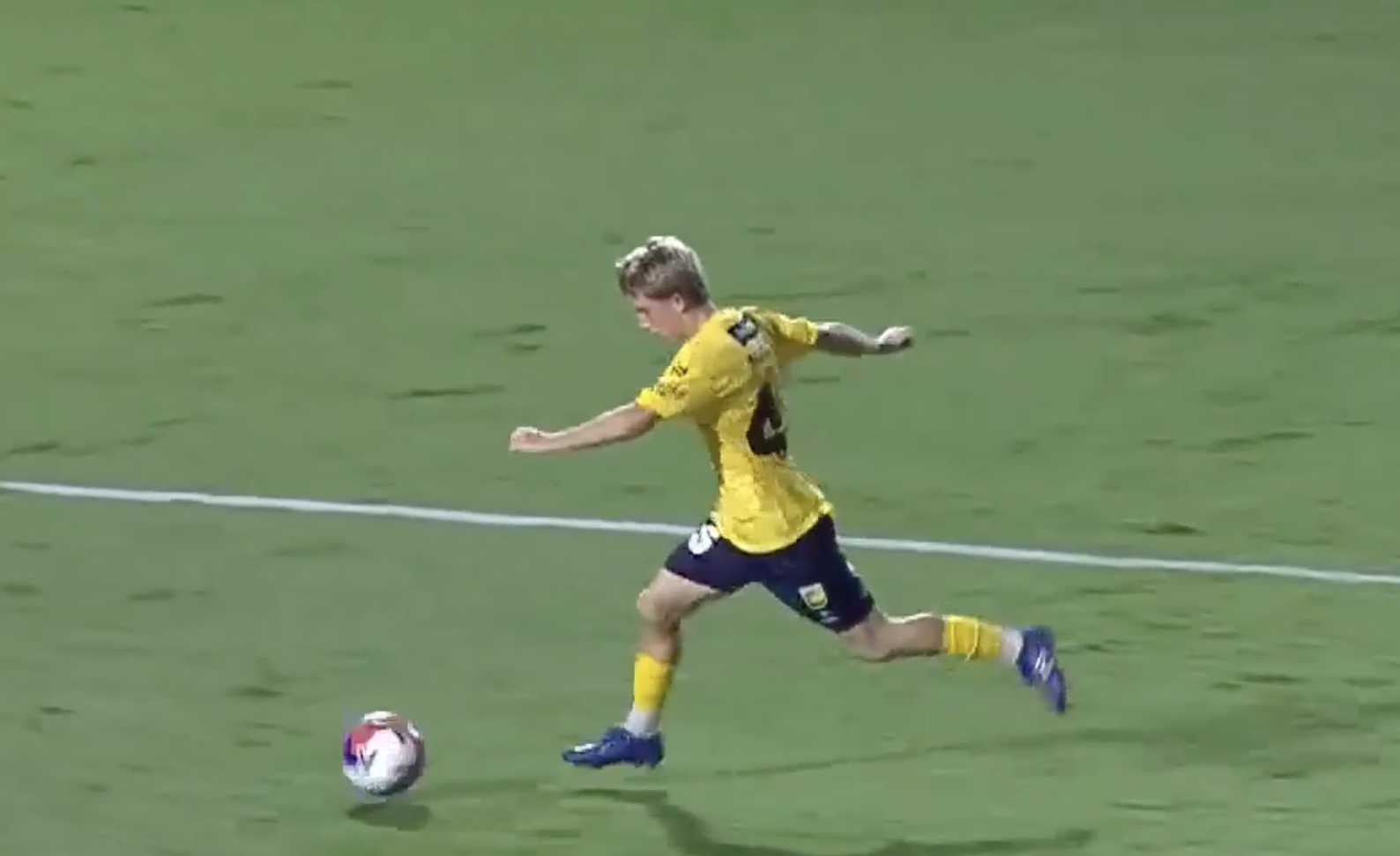 WOWZA! Jesse Mantell unleashes an absolute rocket on debut