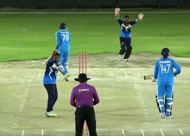 Jeyaprakash Prasath's 3 for 4 | Match 9