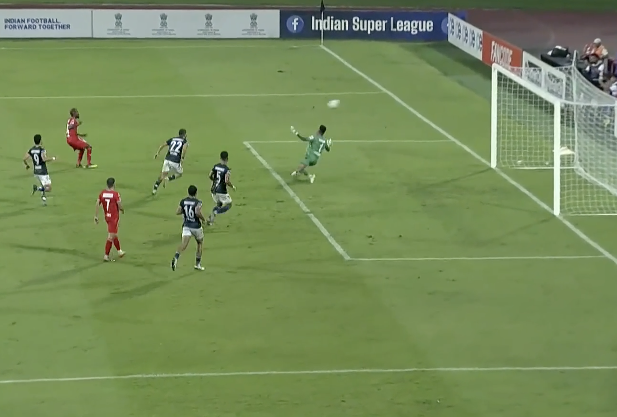 BRILLIANT FINISH! Jithin MS breaks the deadlock for NEUFC