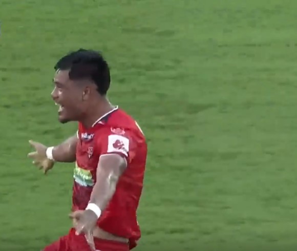 PURE MAGIC! Dinesh Singh gives NorthEast a commanding lead