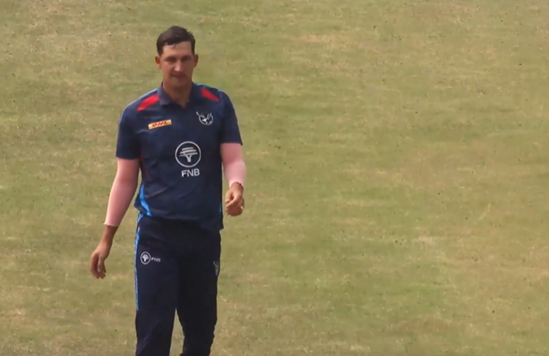 JJ Smit's 3 for 10 | Match 11