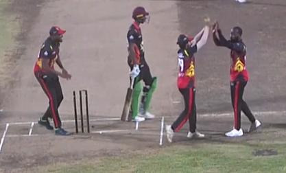 Adrian Williams's 3 for 20 | Match 12