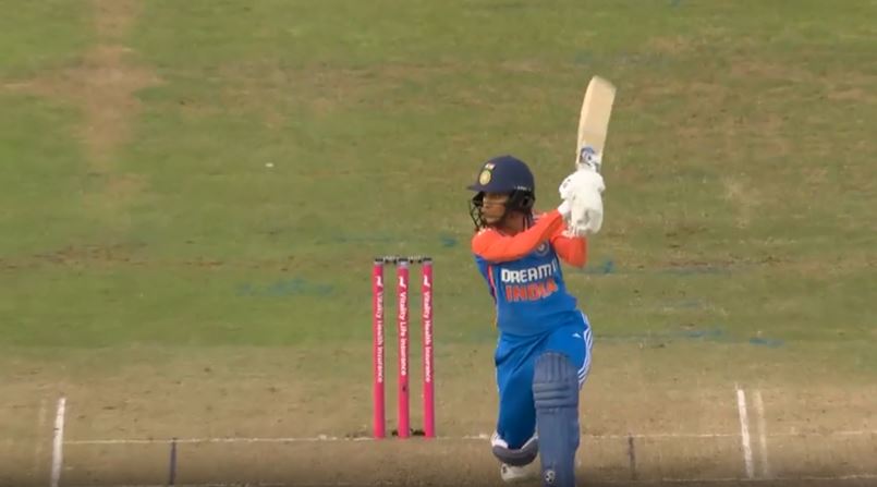 TAKE A BOW! Jemimah sprinted her way to a gritty half-ton