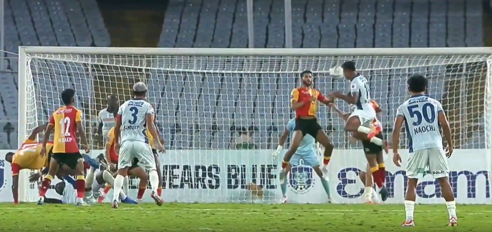 Sky-High Leap! Muhammad Asjal's header lights up the stadium