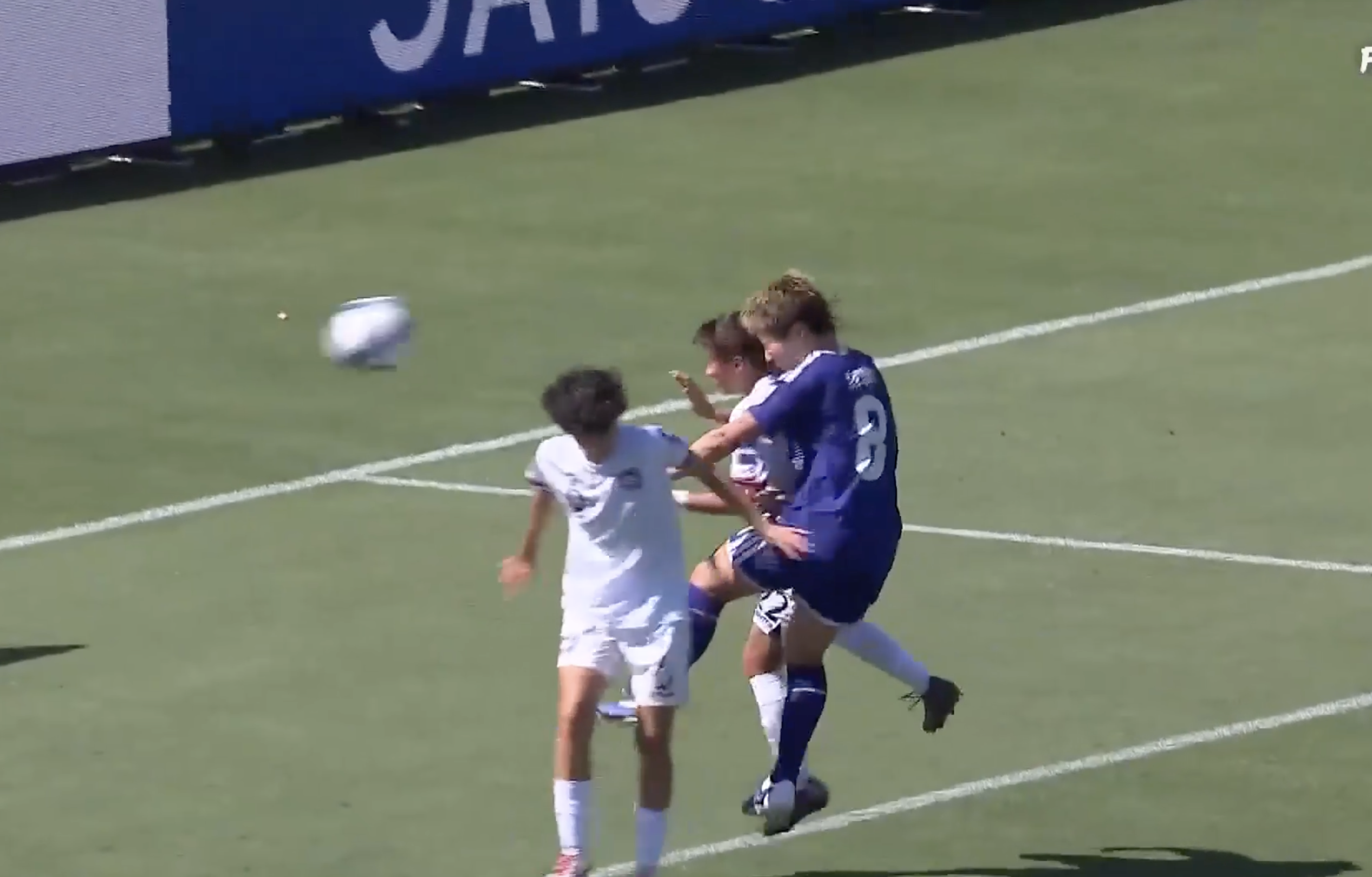 THUMPING HEADER! Kiko Seike seals victory for Japan in stoppage time