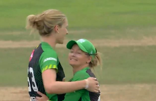 WW! Lauren Bell got the better of Southern Brave batters