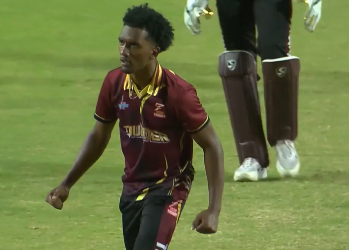 Anderson Mahase's 4 for 10 | Play-off
