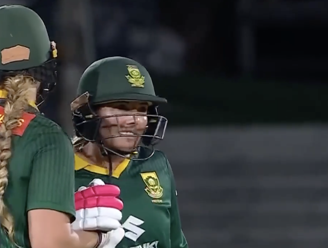 SCINTILLATING! Sune Luus brings up her 21st ODI fifty