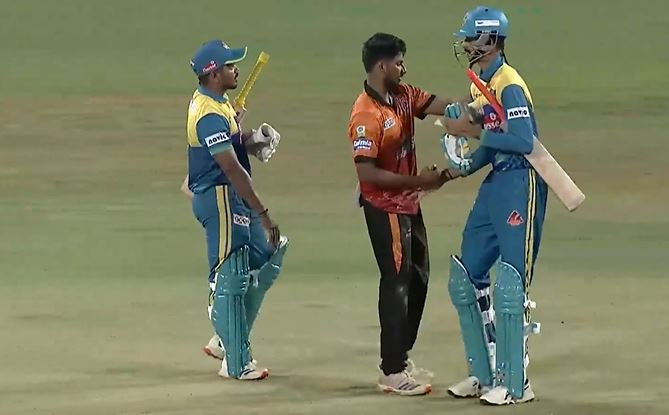 Thrissur Titans beat Calicut Globstars by 4 wickets | Match 30