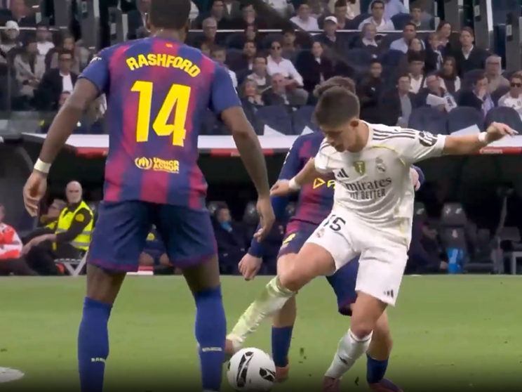 Real Madrid vs FC Barcelona | Hindi Highlights