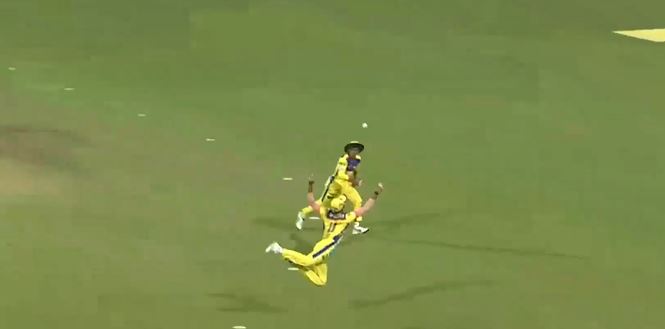 WOWZA! A stunning rebound catch ft. Samit Dravid & Harshil Dharmani