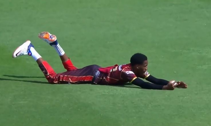 AIRBORNE! Clarke delivered a stunner to dismiss Mayers 