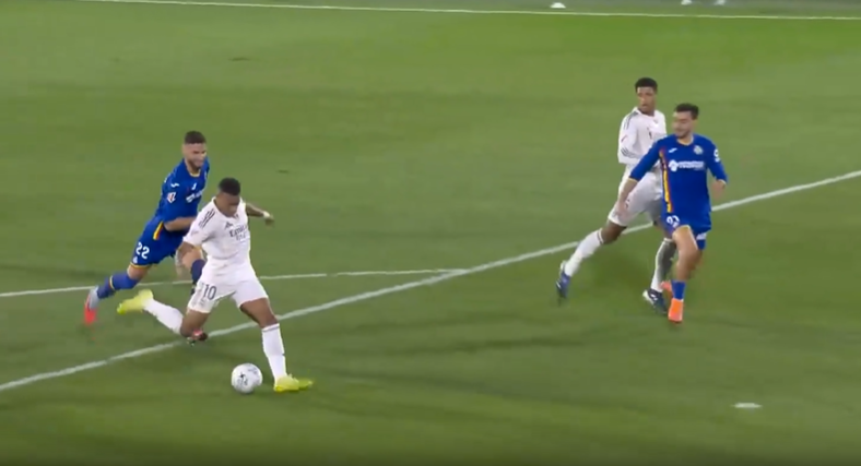 Mbappe Magic! When a lightning turn met with a blazing finish