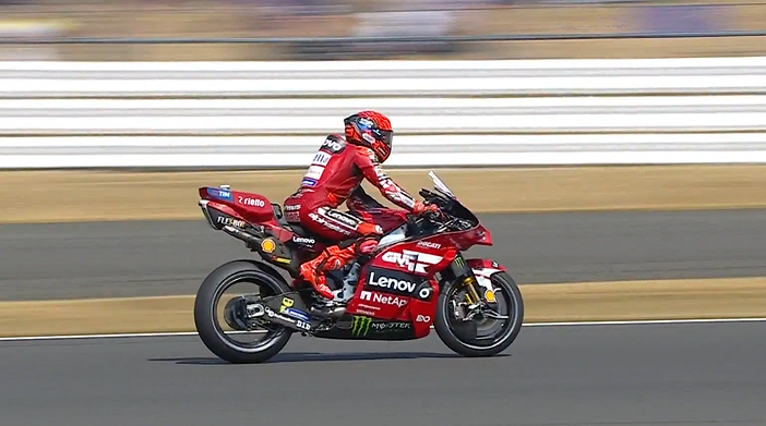 MotoGP Great Britain 2026: Free Practice 2 - Full replay