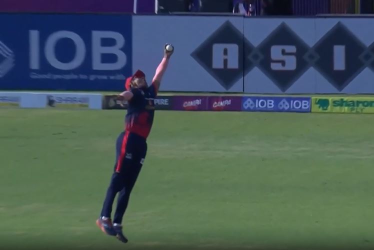 BLINDER ALERT! Rahil Shah plucked a one-handed marvel