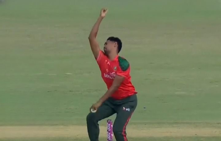 Mustafizur Rahman's 3 for 11 | 3rd T20I