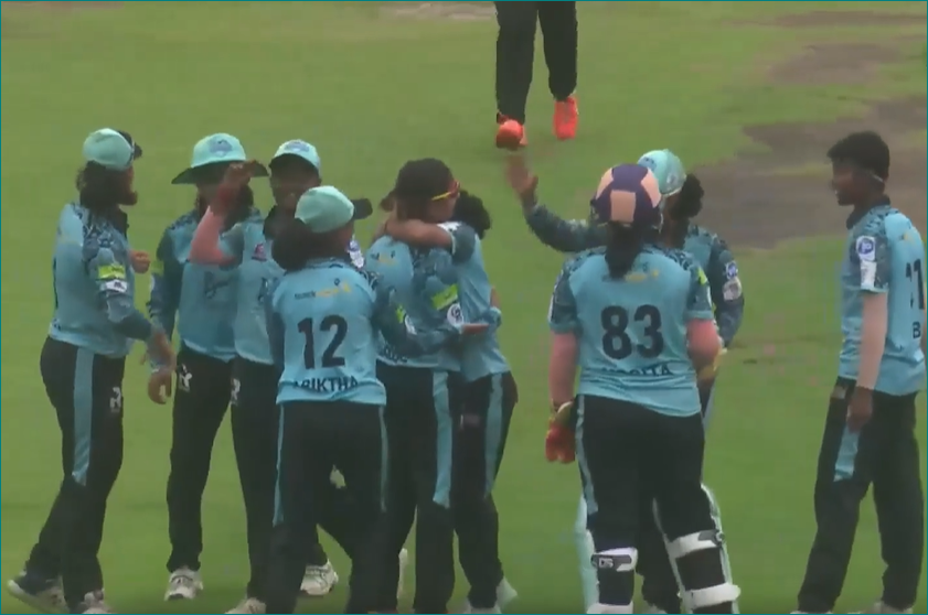 Harbour Diamonds Womens beat Servotech Siliguri Strikers Womens by 2 wickets | Match 20