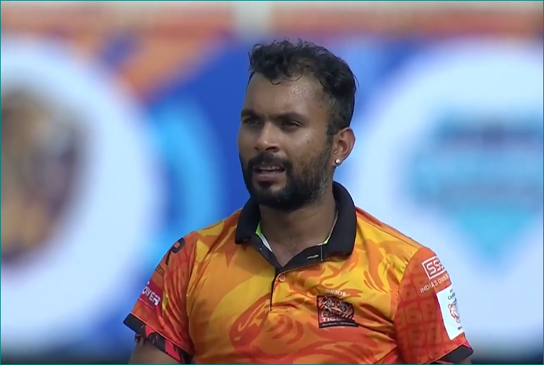 Pritam Chakraborty's 3 for 16 | Match 24