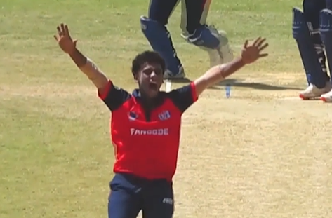 Thejus Vivek's 3 for 19 | Match 14