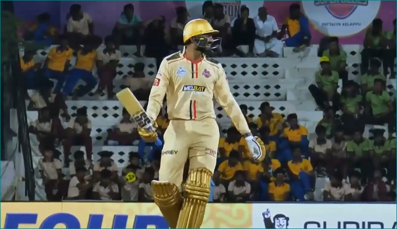 Vijay Shankar's 59 off 46 | Match 21