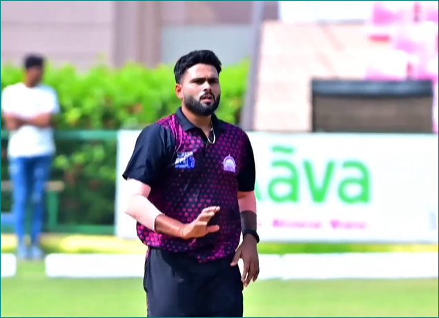 Tejas Patel's 4 for 37 | Match 11