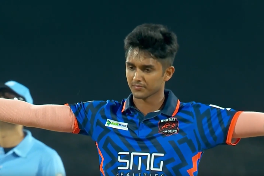 Manan Agarwal's 3 for 33 | Match 9